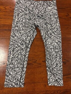 Nike Black & White Patterned Leggings